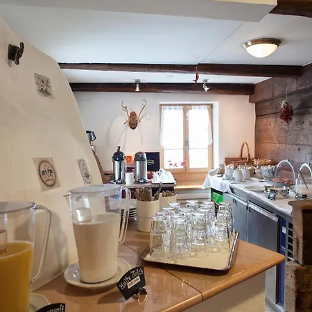 Alte Post By Mountain