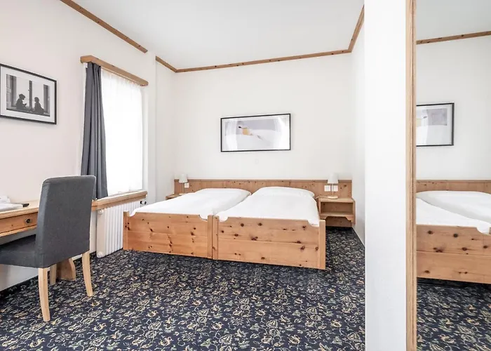 Alte Post By Mountain